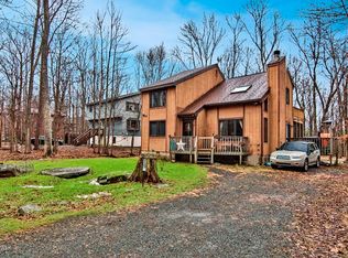 4287 Chestnut Hill Dr, Lake Ariel, PA 18436