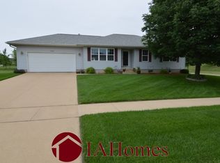 3702 Banar Ave SW, Cedar Rapids, IA 52404