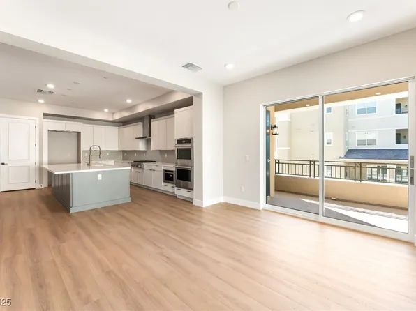 9132 Las Manaitas Ave Unit 301, Las Vegas, NV 89144