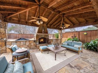 5231 Royal Crest Dr, Dallas, TX 75229