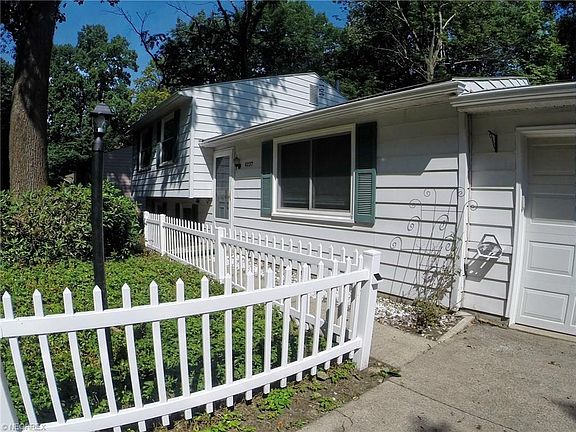 3rd image of 6237 Campbell Dr