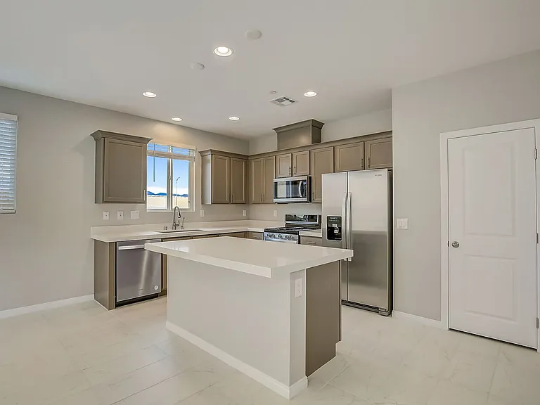 10643 Enridge Ave — Photo 7
