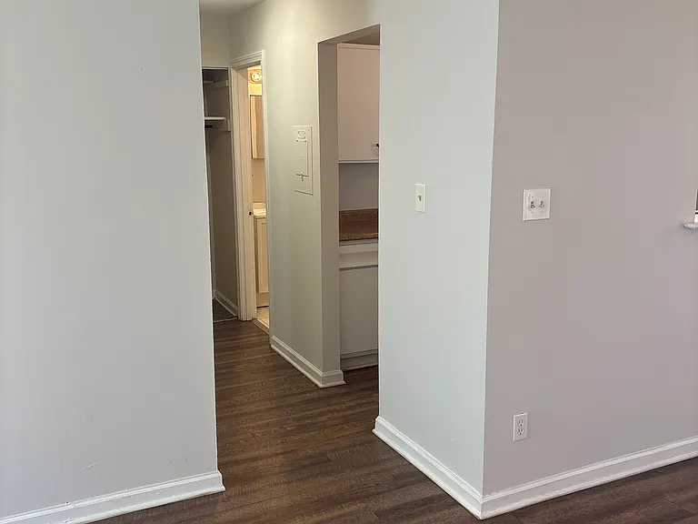 125 S Ewing Ave #2 — Photo 5