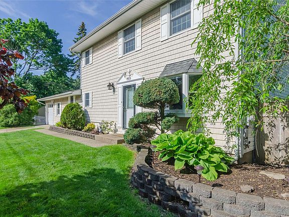 4th image of 65 Mary Ave