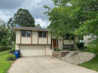 11648 Raleigh Dr, Omaha, NE 68164