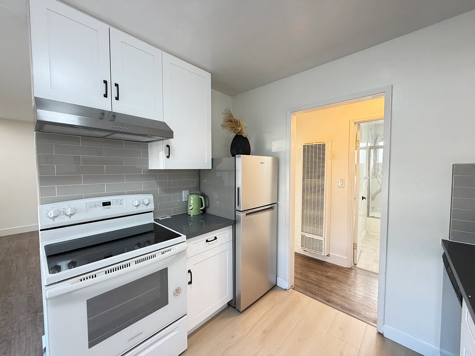 Studio, 300 sqft, $2,300 — Photo 1