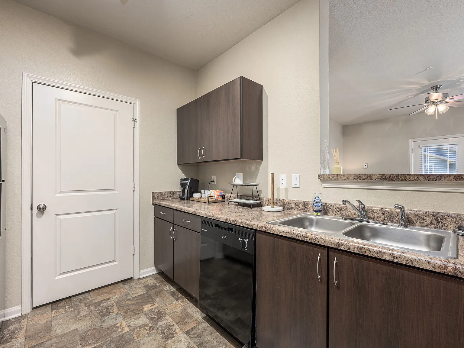 Spring Creek Apartments — Photo 1