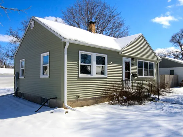 595 Clark St NE, Hutchinson, MN 55350