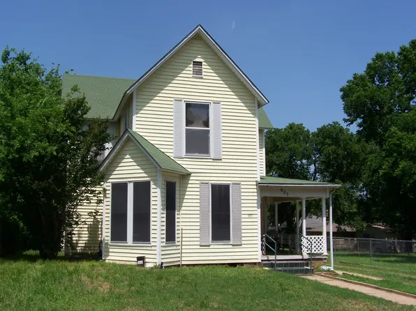 923 W Nelson St, Denison, TX 75020