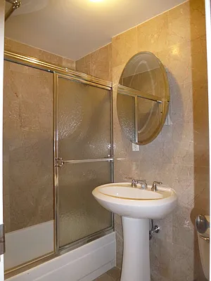 Rented by AIMCO | media 22