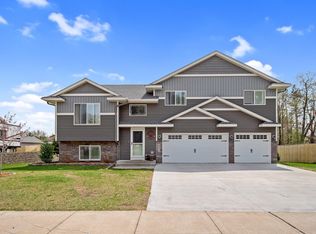 40215 Golden Way, North Branch, MN 55056