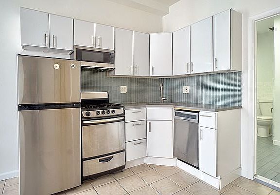 4th image of 445 E 78th St APT 4C