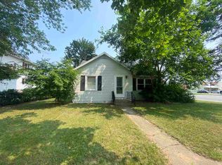 300 W Grout St, Gladwin, MI 48624