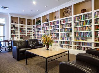 8 Geoffrey Ct, Manchester, NJ 08759