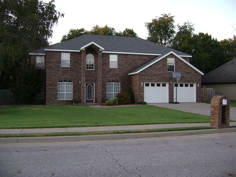 1st image of 1205 Rolling Oaks Ln