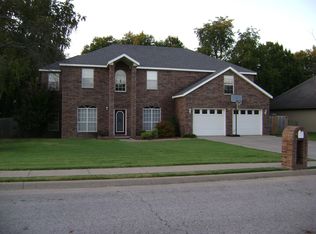 1205 Rolling Oaks Ln, Rogers, AR 72756