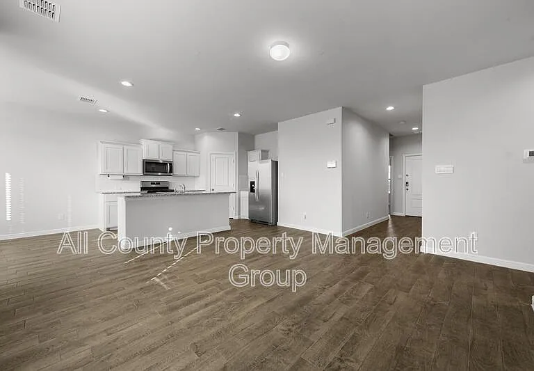 131 Orchard Pines Pl — Photo 8