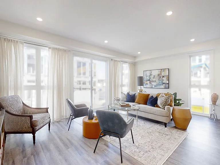 234 Edgevalley Rd #82 — Photo 9