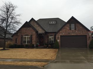 6501 S 34th St, Rogers, AR 72758