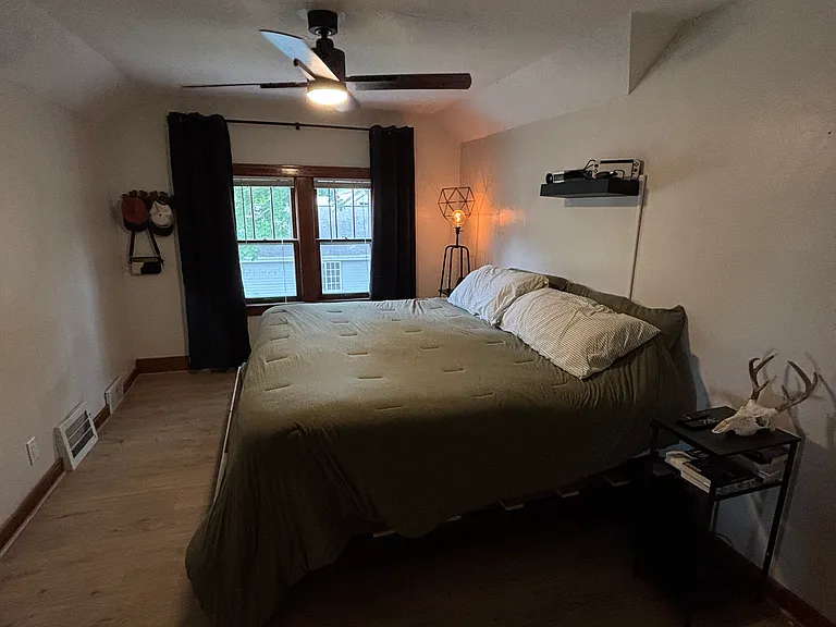1510 Summit Ave #A — Photo 8