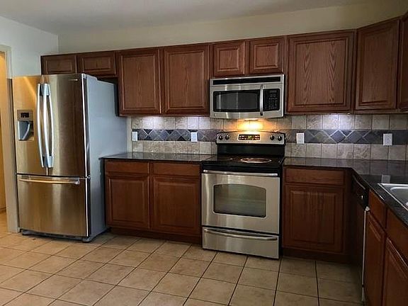 2nd image of 3920 Vista Mar Dr