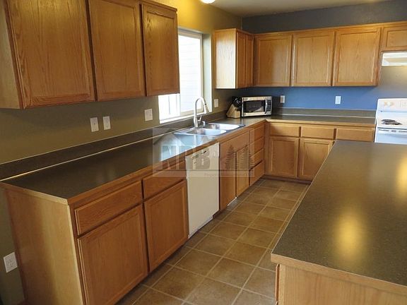 4th image of 19907 20th Avenue Ct E