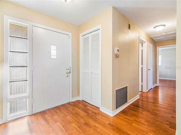 4th image of 2062 Hillwood Dr