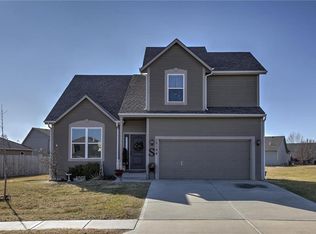 17194 Kill Creek Rd, Gardner, KS 66030