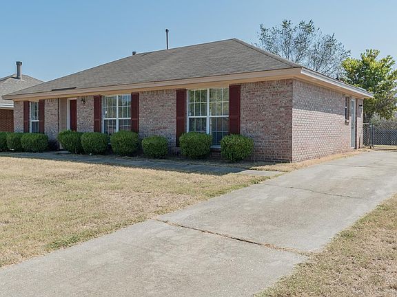 3rd image of 1224 Sandlewood Dr