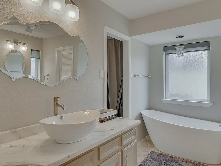 502 Stillmeadow Dr — Photo 18