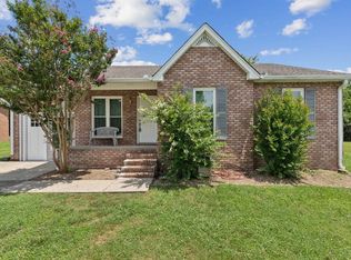 1321 Stroud Dr, Lebanon, TN 37087