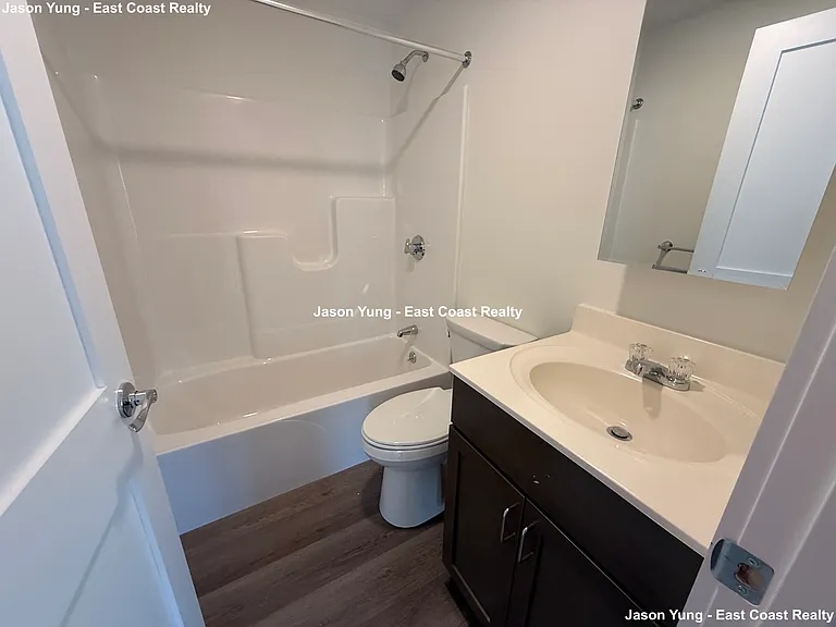 1741 Washington St #10 — Photo 8