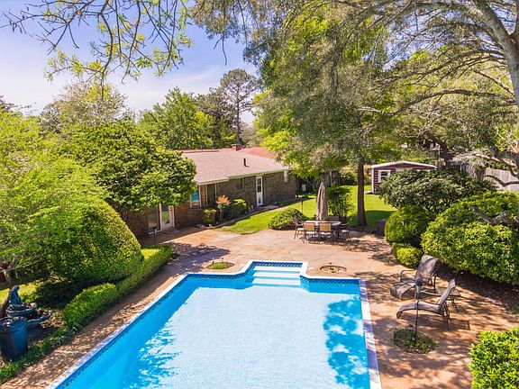 2nd image of 309 Chickasaw Cir