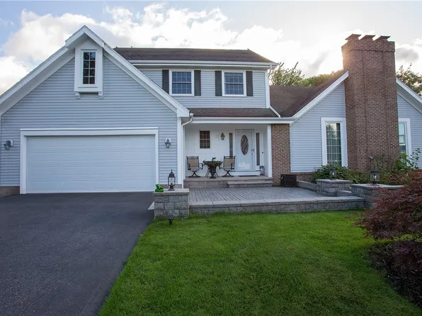 30 Old Country Ln, Fairport, NY 14450