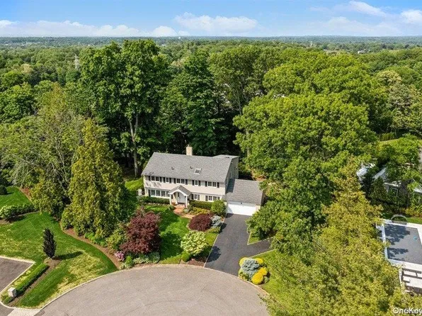 15 Lawn Drive, East Hills, NY 11576
