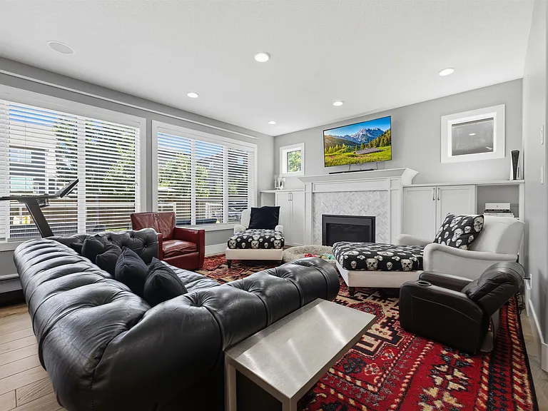 1305 Hainstock Way SW — Photo 8