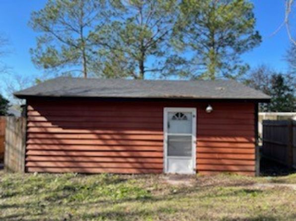 213 W Mendell Ave #B