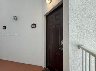 St Maarten At Grand Bay, Doral, FL 33178