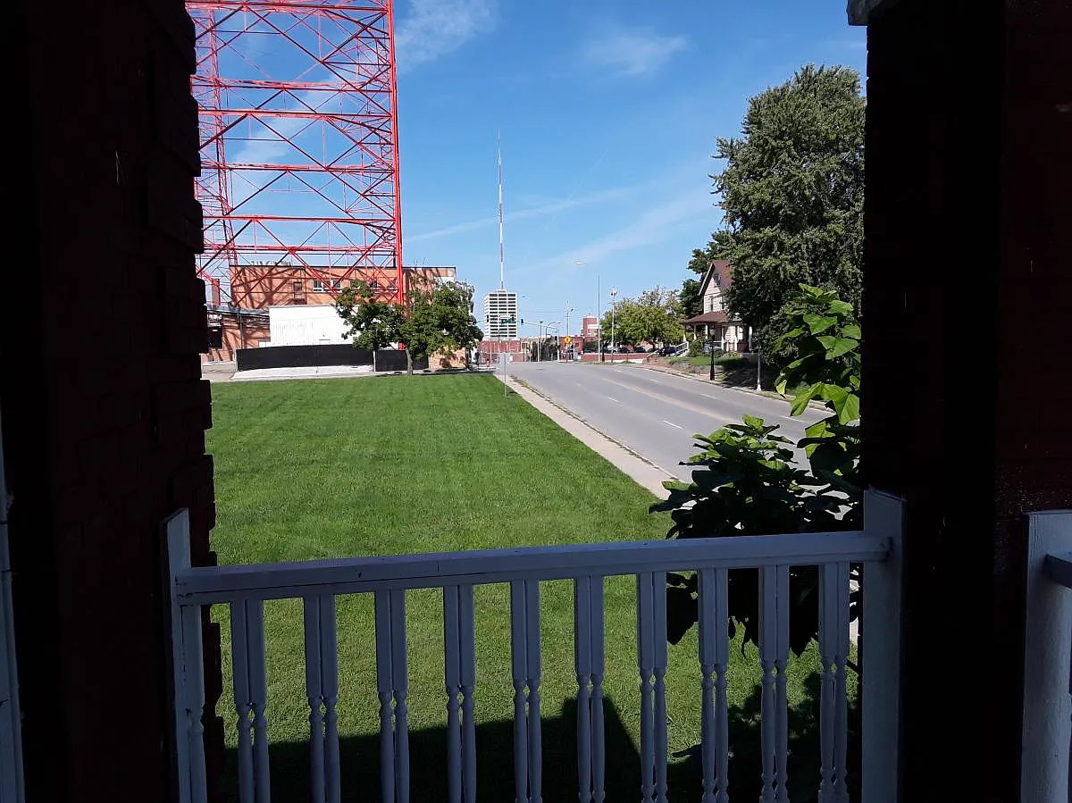 1 bed, 1000 sqft, $1,025 — Photo 3