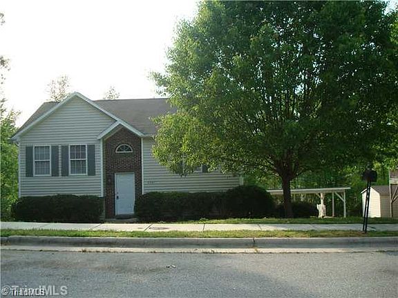 2nd image of 2701 N Westgate Dr