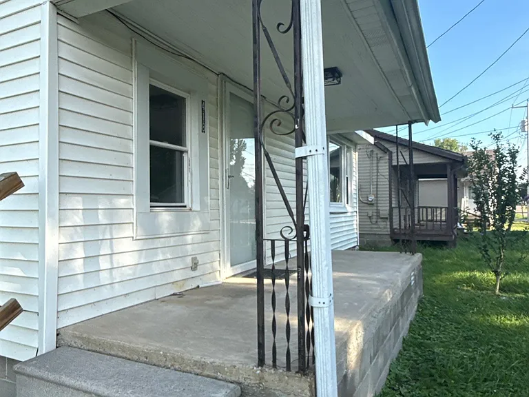 418 S Washington Ave — Photo 2