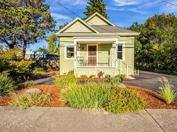 733 Litchfield Avenue, Sebastopol, CA 95472