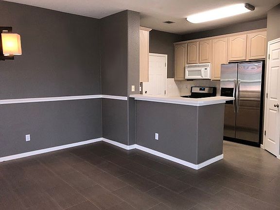 4th image of 2100 Pipers Field Dr APT 22