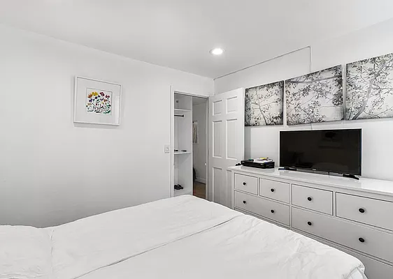 Rented by Corcoran | media 5