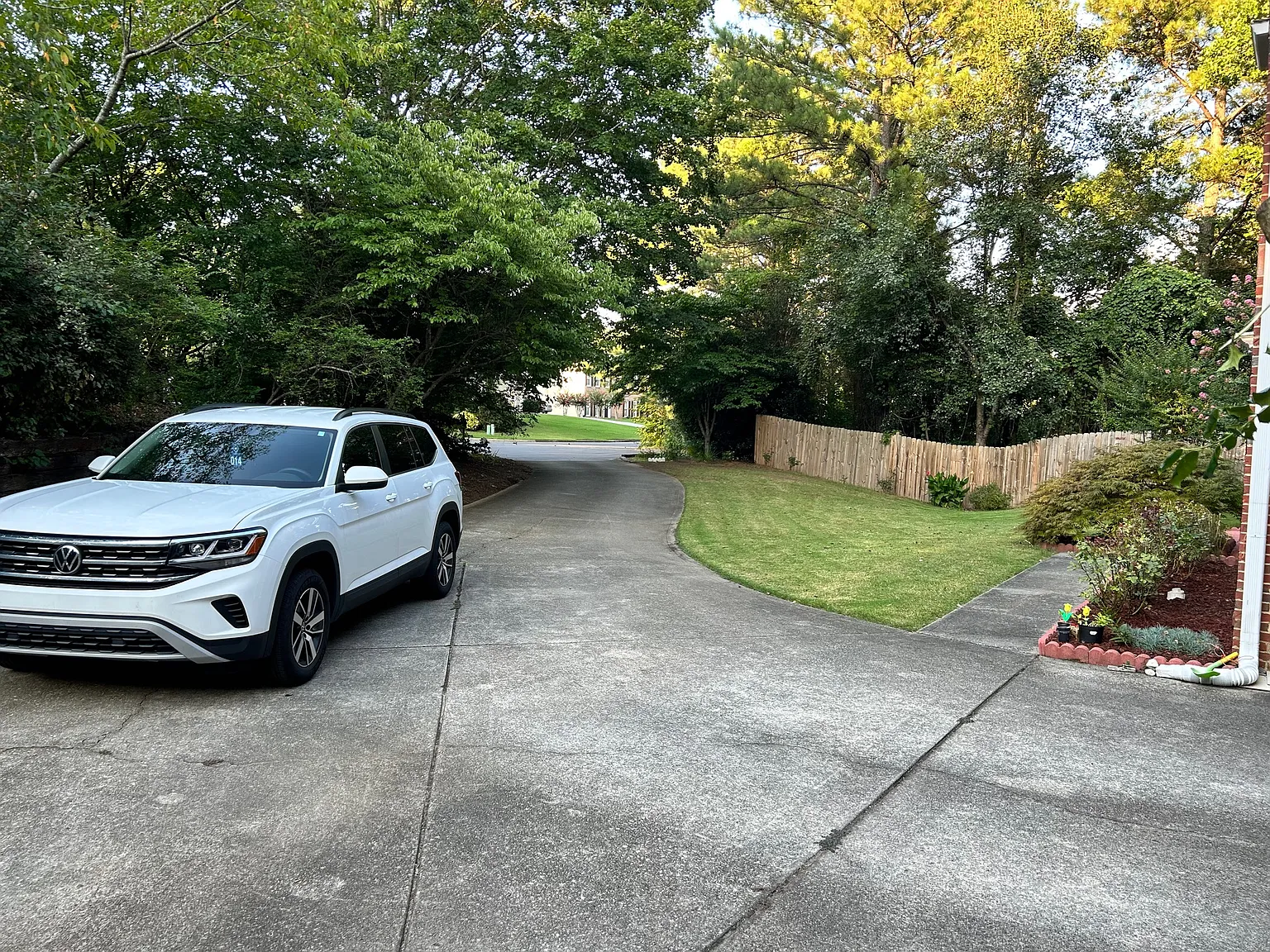 4 bed, 2.5 bath, 2346 sqft, $2,850 — Photo 4
