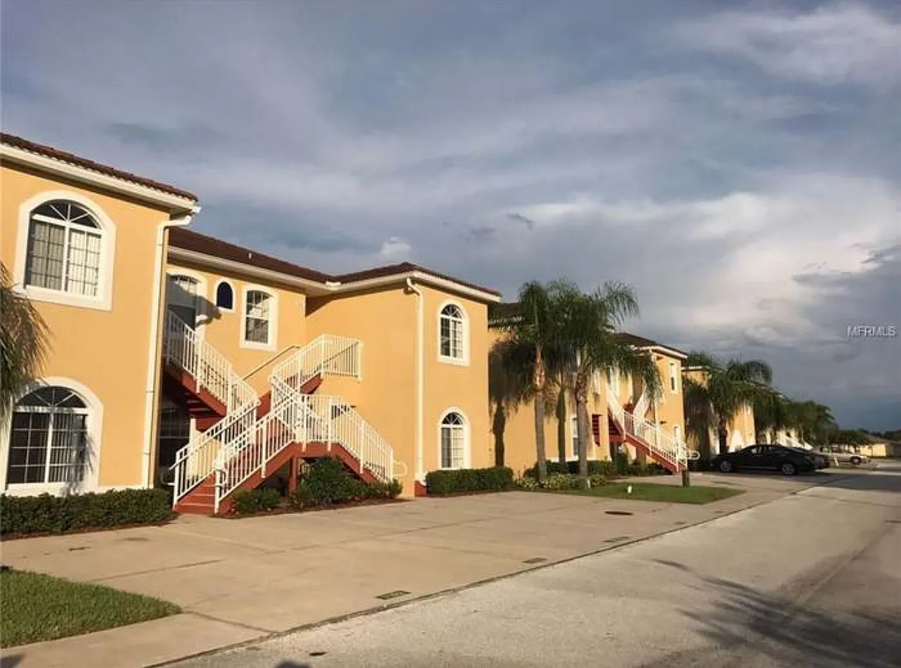 3 bed, 1218 sqft, $1,300 — Photo 1