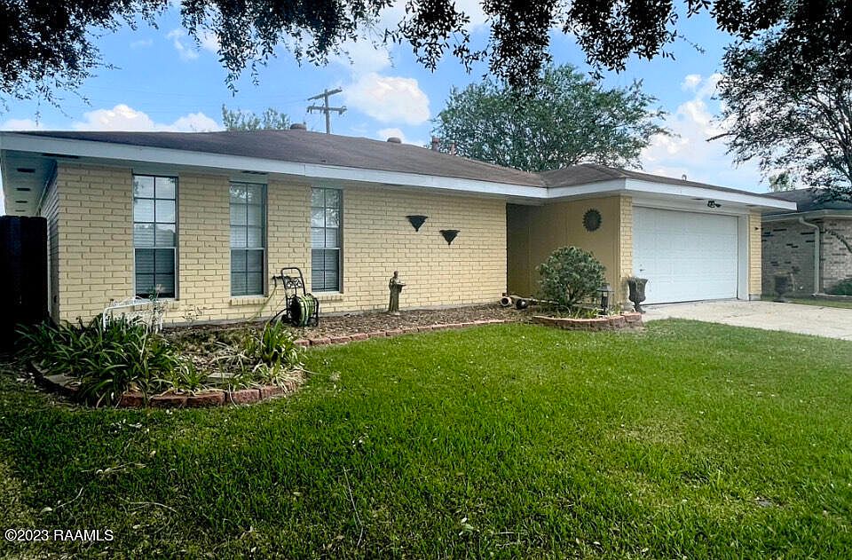 1st image of 3129 Diane Dr