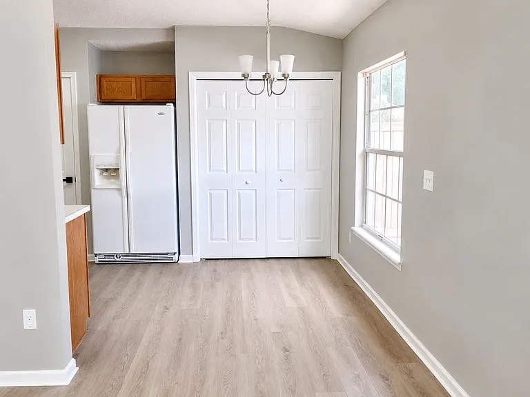 8242 Rocky Creek Dr — Photo 7