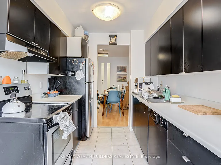 633 Bay St #803 — Photo 22