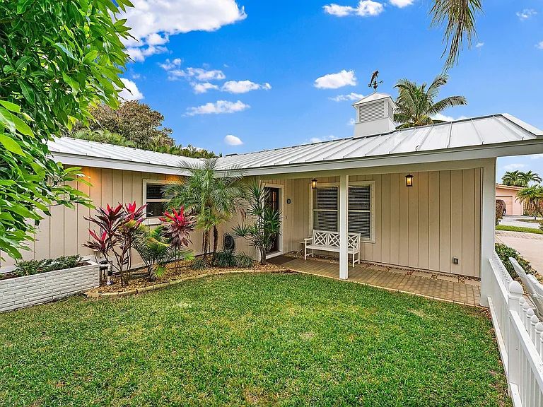 460 Sunrise Way — Photo 4